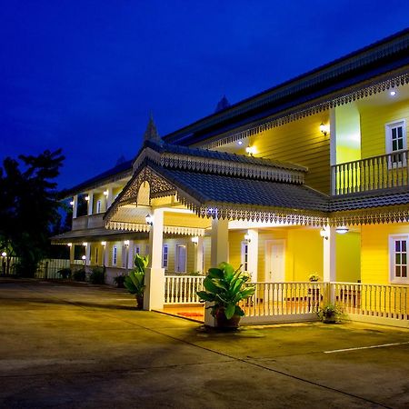 Raiwin Buri Resort Phrae Buitenkant foto